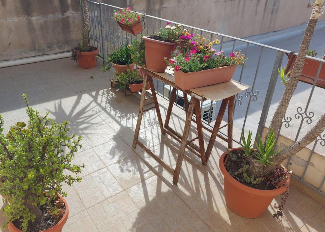 Sette33- Appartamento Centrale, 2 Camere , Terrazzo , Ben Servito Alghero Kültér fotó